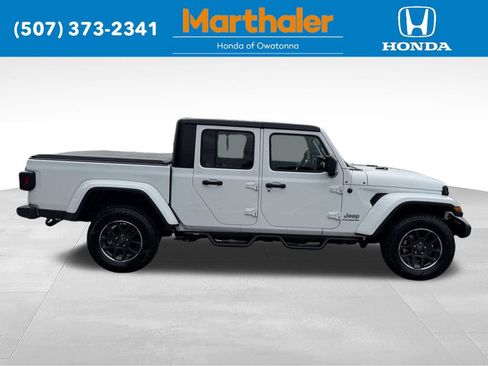 Used 2023 Jeep Gladiator Overland AWD/4WD image 7