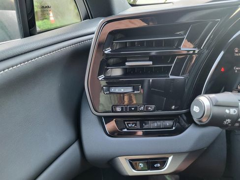 Used 2023 Lexus RX 350 Premium w/ Accessory Package AWD/4WD image 25