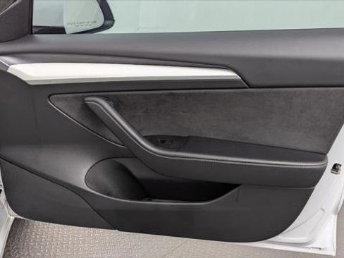 Used 2021 Tesla Model 3 Performance image 21