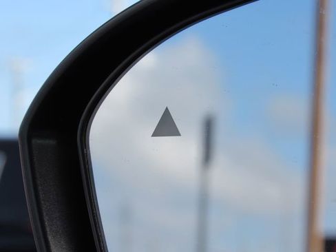 Used 2025 Mitsubishi Outlander SE FWD image 33