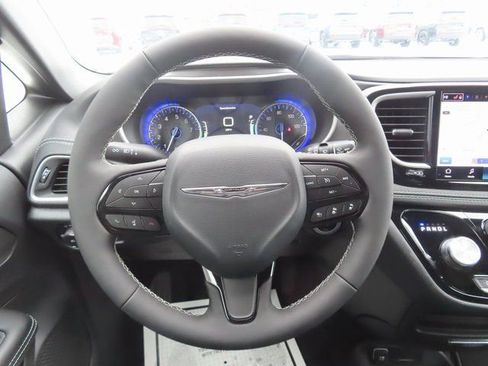 New 2026 Chrysler Pacifica Select image 31