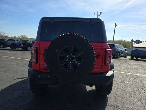 Used 2023 Ford Bronco Wildtrak image 6