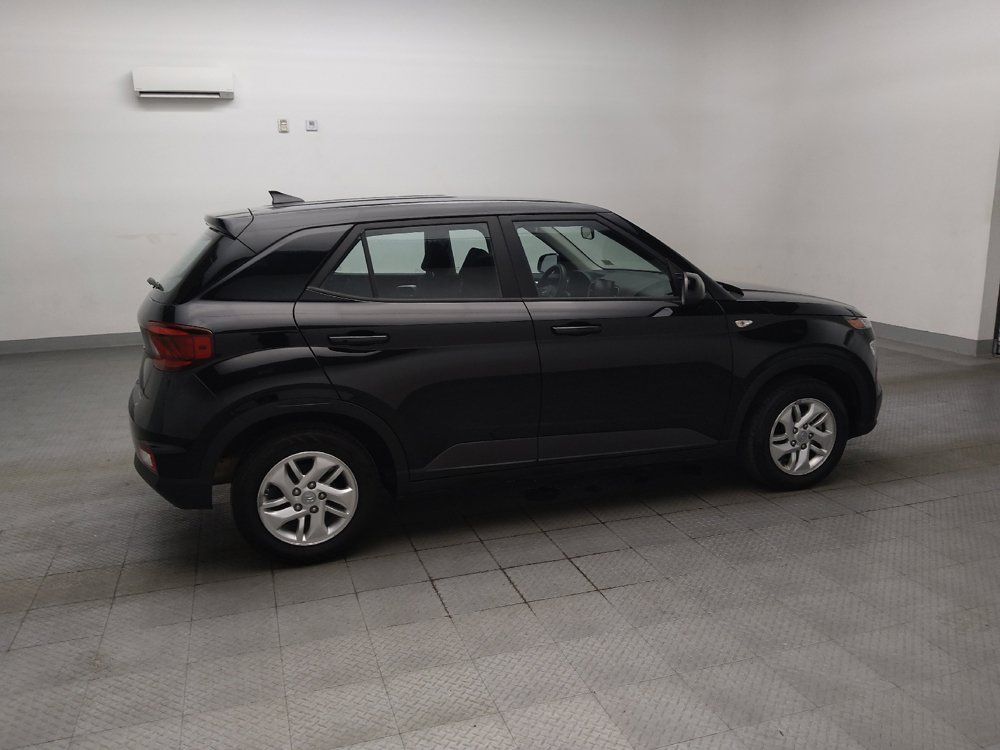 Used 2021 Hyundai Venue SE FWD image 10