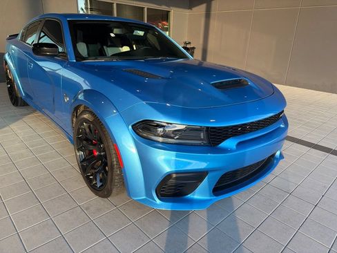 Used 2023 Dodge Charger SRT Hellcat RWD image 3
