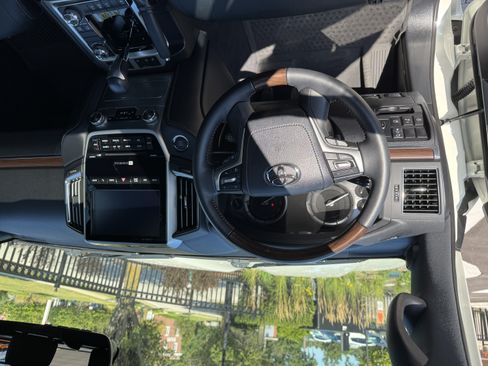 Used 2021 Toyota Land Cruiser Heritage Edition AWD/4WD image 11