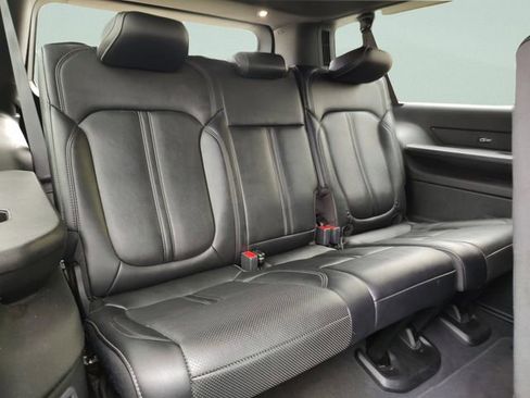 Certified 2024 Jeep Wagoneer L Series II RWD image 29
