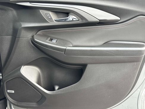 Used 2023 Chevrolet TrailBlazer RS w/ Sun and Liftgate Package image 18