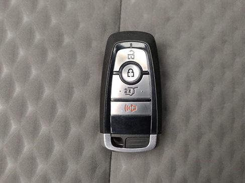 Used 2020 Ford Escape SE AWD/4WD image 32