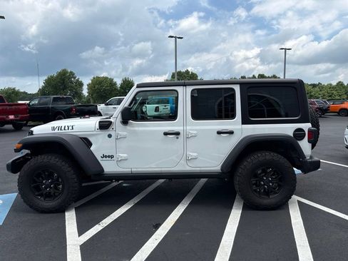 Used 2024 Jeep Wrangler Unlimited AWD/4WD image 5