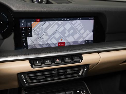 Used 2020 Porsche 911 Carrera image 40