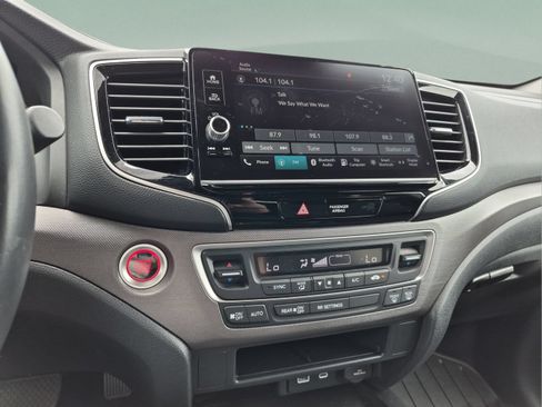 Certified 2024 Honda Ridgeline Sport image 12