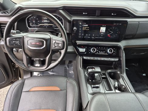 Used 2024 GMC Sierra 1500 AT4 image 19