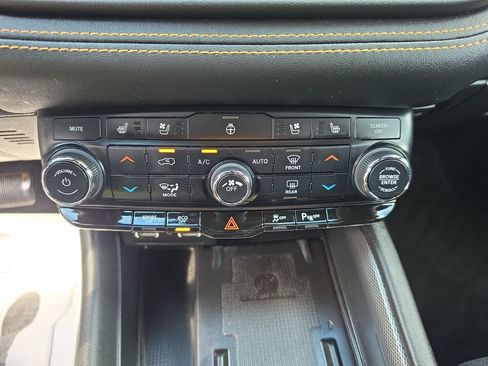 Used 2023 Dodge Durango R/T AWD/4WD image 18