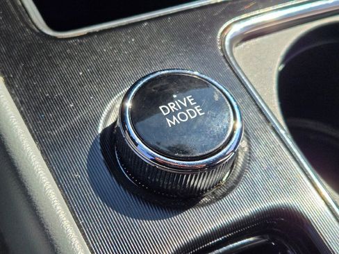 Used 2021 Lincoln Corsair AWD w/ Equipment Group 101A image 29