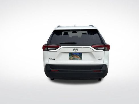 Used 2025 Toyota RAV4 XLE FWD image 7