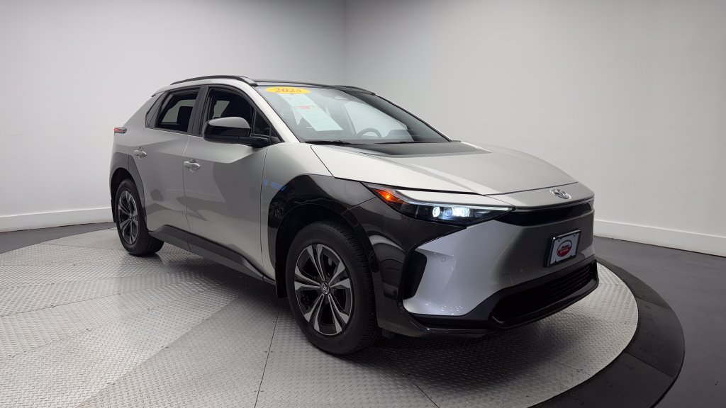 Used 2025 Toyota bZ4X FWD w/ Weather Package image 40