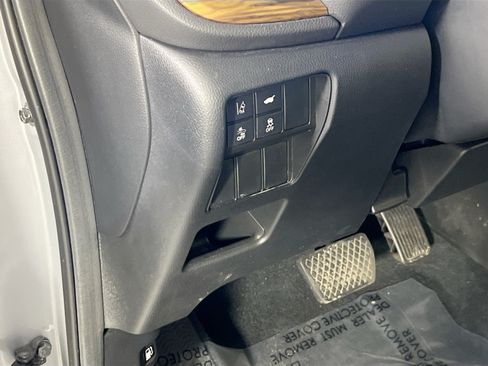 Used 2018 Honda CR-V EX-L image 10