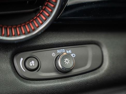 New 2026 Chevrolet Trax RS w/ Sunroof Package FWD image 41