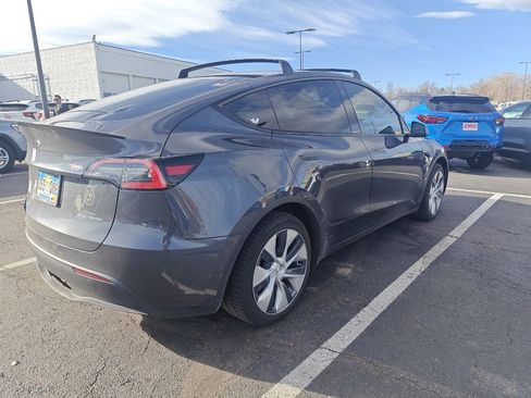 Used 2020 Tesla Model Y Long Range image 3