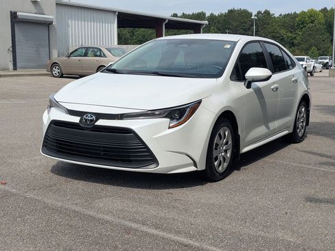 Certified 2026 Toyota Corolla LE FWD image 7