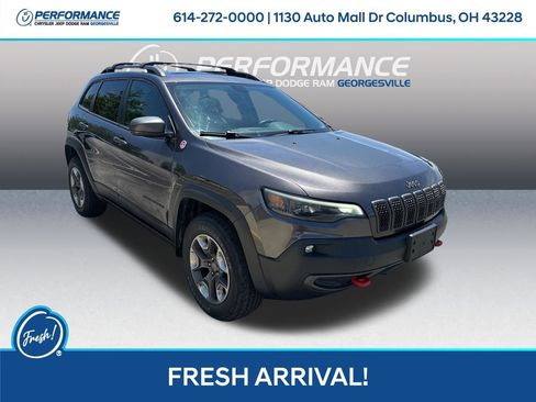 Used 2019 Jeep Cherokee Trailhawk AWD/4WD image 1