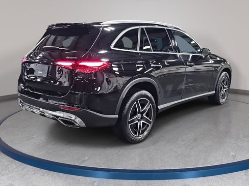 Used 2026 Mercedes-Benz GLC 300 4MATIC image 6