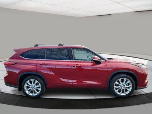 Used 2021 Toyota Highlander Limited image 7