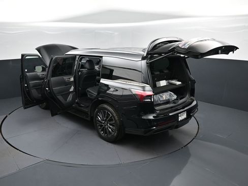 New 2026 INFINITI QX80 Autograph w/ Premium Cargo Package AWD/4WD image 2