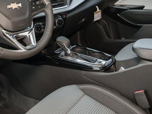 Used 2026 Chevrolet Trax LT w/ Driver Confidence Package image 65