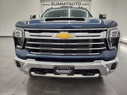 Used 2024 Chevrolet Silverado 2500 LTZ w/ LTZ Premium Package image 25