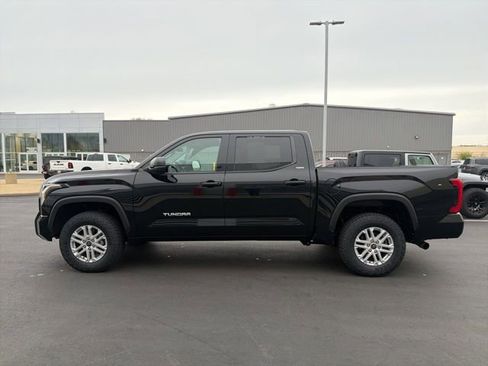Used 2023 Toyota Tundra SR5 AWD/4WD image 4