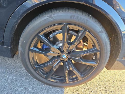 Used 2024 BMW X7 xDrive40i w/ M Sport Package image 8