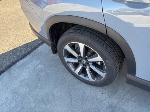 Certified 2024 Honda Pilot Touring image 12