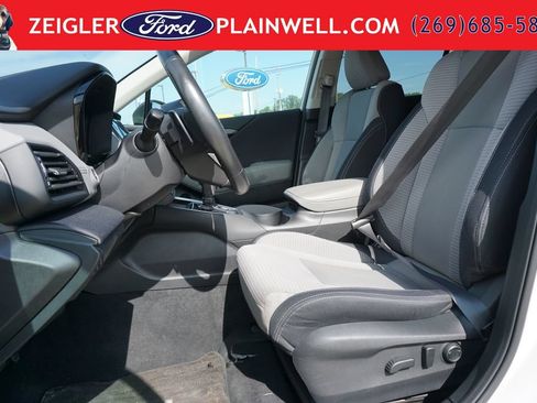 Used 2023 Subaru Outback Premium AWD/4WD image 18