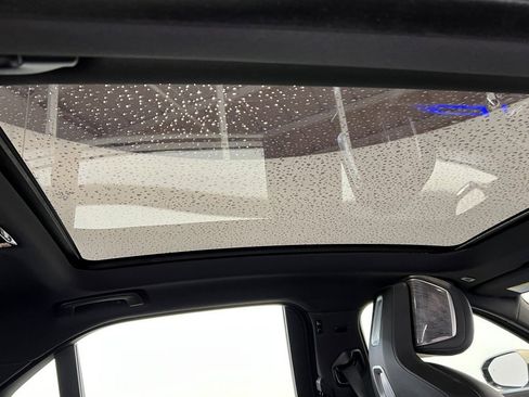 Used 2024 BMW 740i image 17