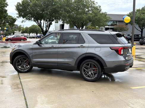 Certified 2025 Ford Explorer ST-Line w/ ST-Line Street Pack AWD/4WD image 13