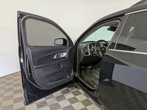 Used 2017 Chevrolet Equinox LT w/ Midnight Edition FWD image 10