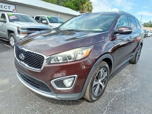 Used 2016 Kia Sorento EX FWD image 2