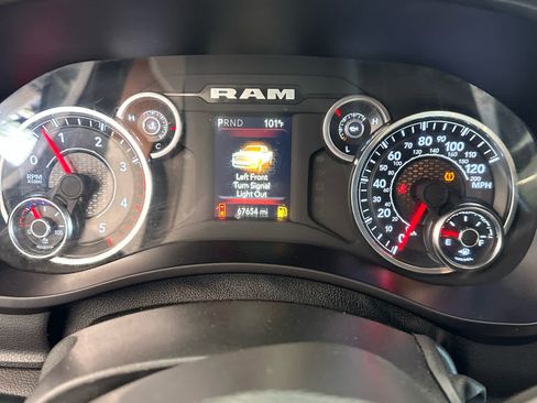 Used 2024 RAM 2500 Big Horn w/ Off Road Package AWD/4WD image 18
