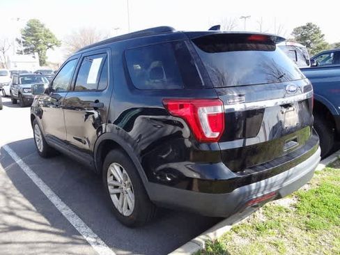 Used 2017 Ford Explorer FWD image 4