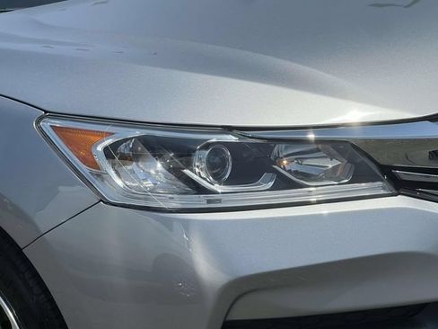 Used 2016 Honda Accord LX image 7