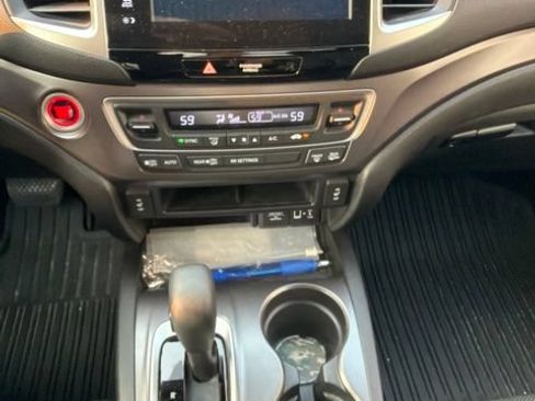 Used 2017 Honda Ridgeline RTL-T image 11