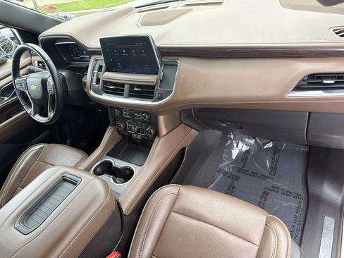 Used 2023 Chevrolet Suburban High Country w/ LPO, Illumination Package RWD image 17
