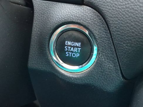 Used 2021 Toyota RAV4 XLE FWD image 20