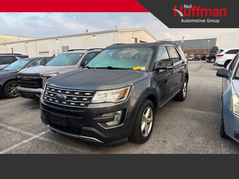 Used 2016 Ford Explorer XLT w/ Equipment Group 202A AWD/4WD image 1