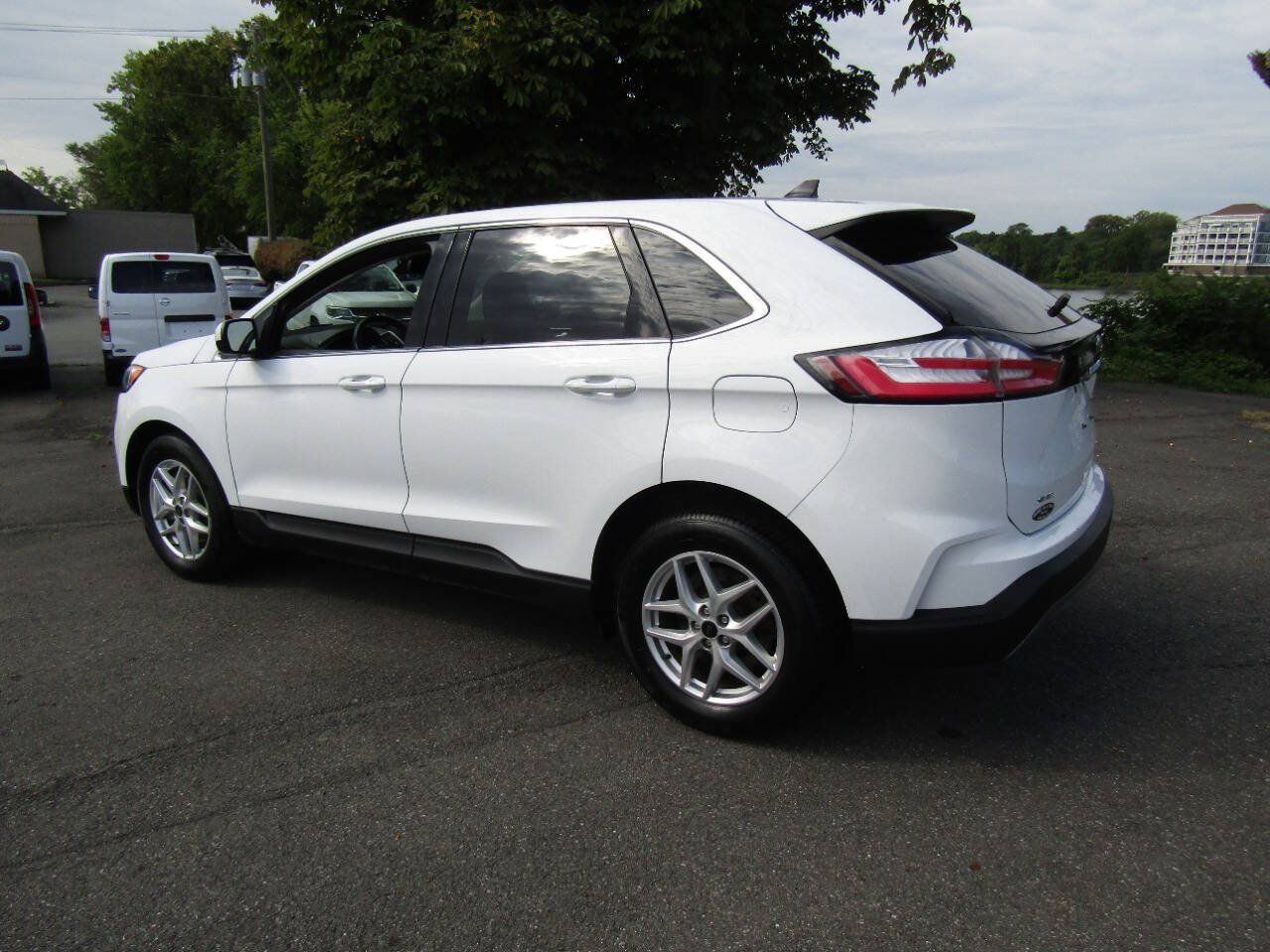 Used 2024 Ford Edge SEL AWD/4WD image 36