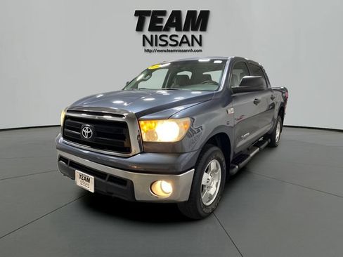Used 2010 Toyota Tundra 4x4 CrewMax image 3