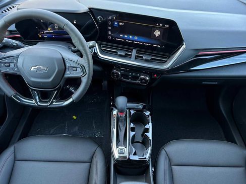 New 2025 Chevrolet Trax RS image 8