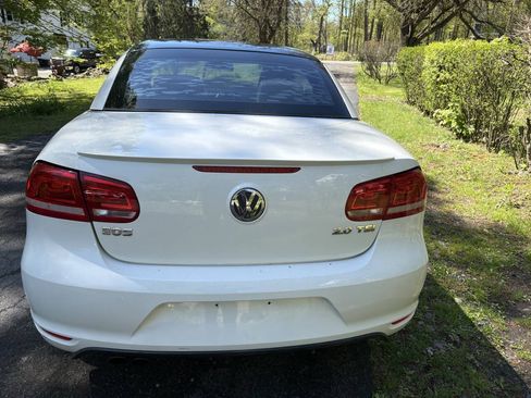 Used 2012 Volkswagen Eos Komfort FWD image 8