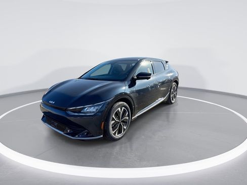 Used 2023 Kia EV6 Wind w/ Wind Technology Package image 4